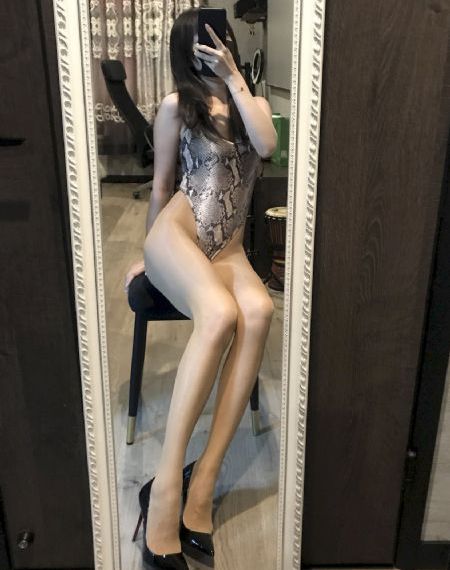 麻麻熟睡让我滑进去了_高清电影免费在线